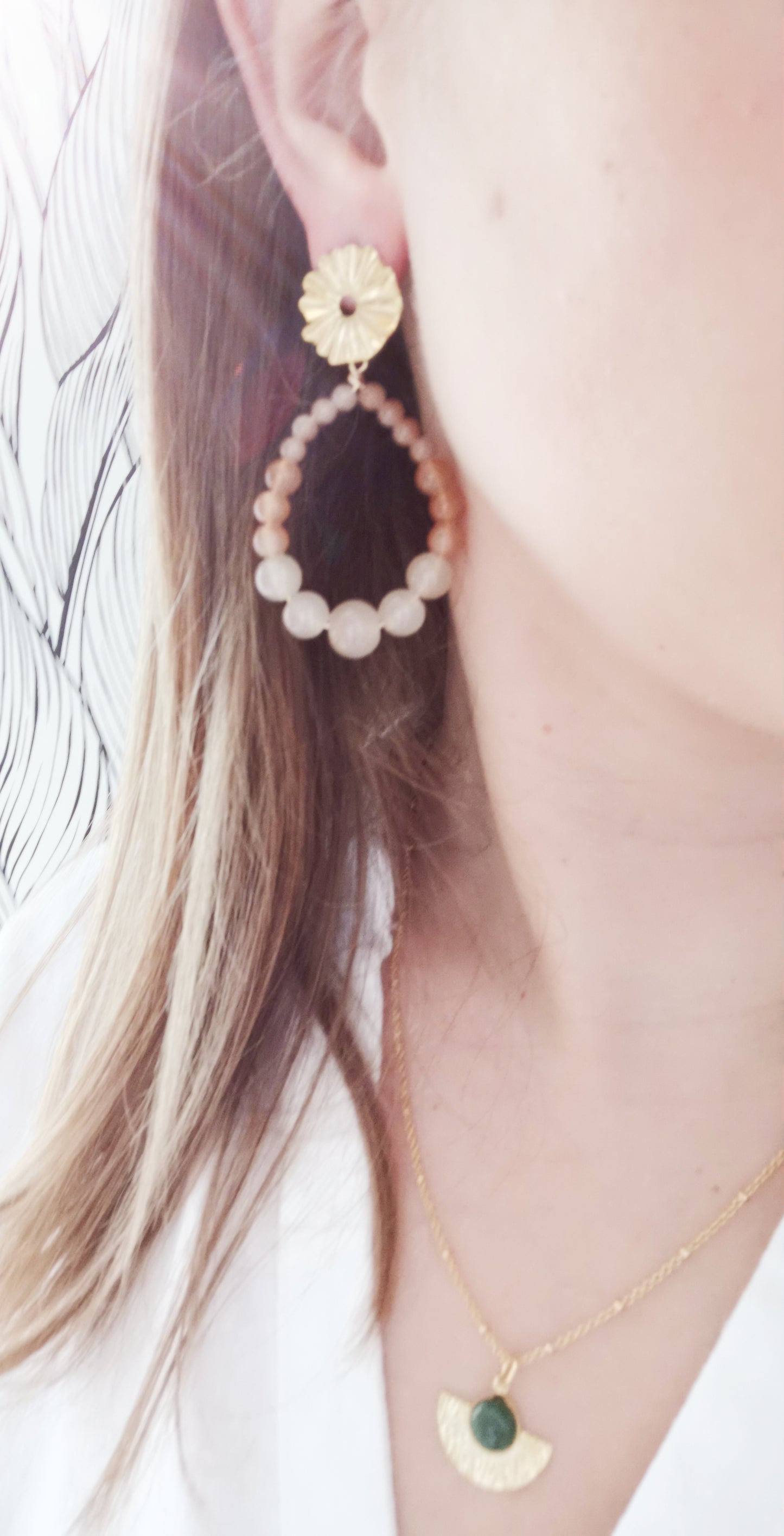 Boucles d'oreilles Marguerite taupe