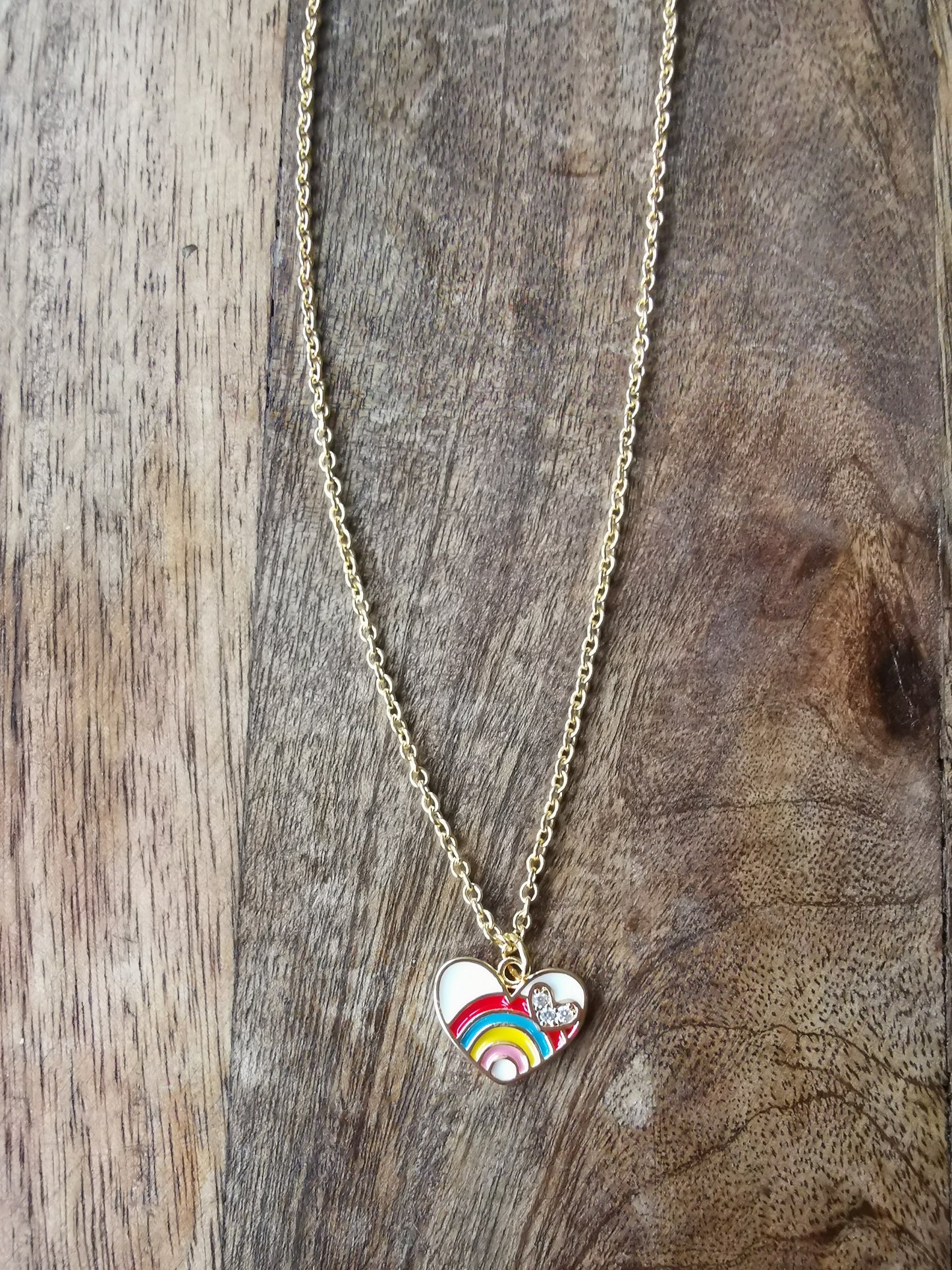 Collier enfant cœur arc-en-ciel